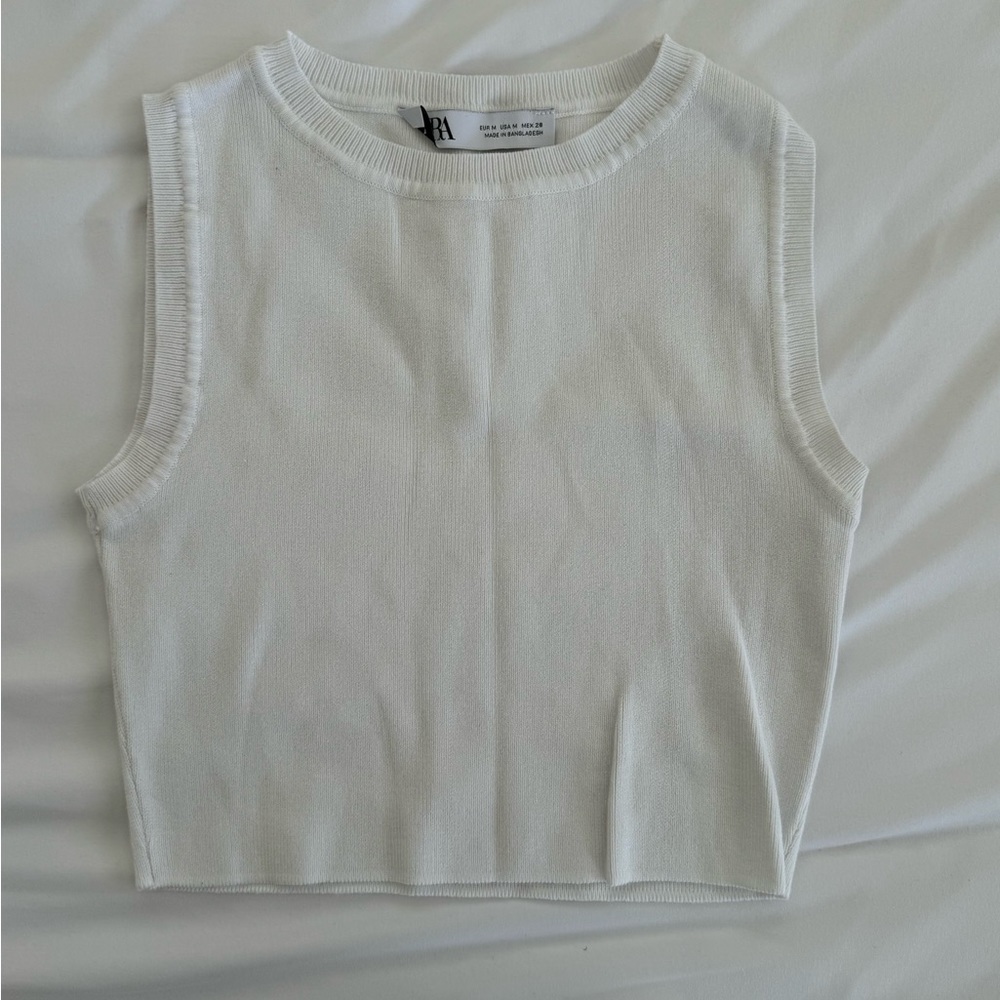 Zara crop top. Thick material